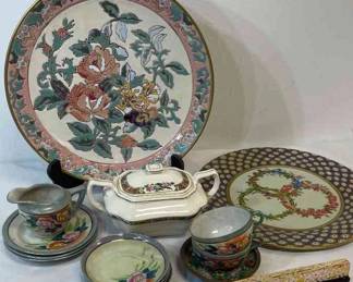 Decorative Floral Design Plates And Teaware Made In Japan