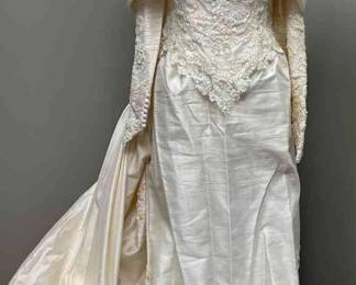 1990s 100 Raw Silk Off White Wedding Gown 