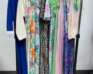 16 Vintage Vanity Fair Gowns And Other Sleepwear 