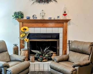 PRICE $125 - this IS the HALF PRICE amount - Dec. 7-9  .  SIZE:  35" wide, 40" tall, 36" Deep.  CASH only.