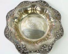 306 Grams Fine Meriden Britannia Hardy & Hayes Co. Sterling Silver Repousse Monogrammed 10 Inch Bowl
