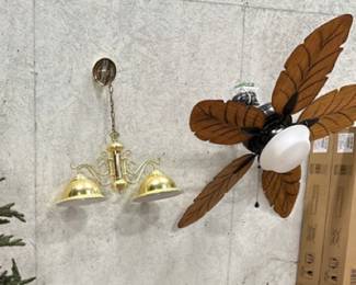 Working outdoor rated fan 
Working Gold tone double light 