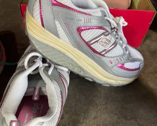 Size 9 sketchers