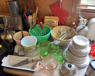 Green Depression Glass, Pyrex, Fiesta Mixing Bowl, 