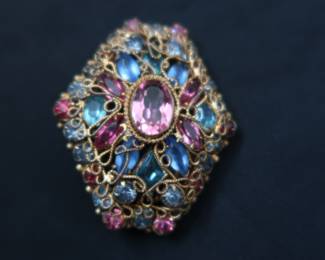 Vintage Broach signed by Robert Filigree