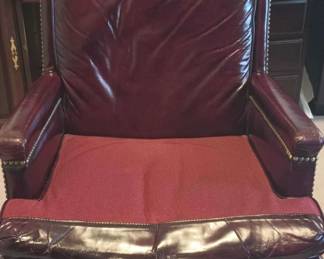 "Sleigh Bells in Savannah Lakes" in McCormick, SC Closing on Mon 12/11 at 8p. Pickup: Wed 12/13 2-6p. Please click here to view more photos, descriptions, and current bids:&nbsp;https://ctbids.com/estate-sale/25406