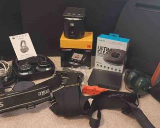 "Sleigh Bells in Savannah Lakes" in McCormick, SC Closing on Mon 12/11 at 8p. Pickup: Wed 12/13 2-6p. Please click here to view more photos, descriptions, and current bids:&nbsp;https://ctbids.com/estate-sale/25406