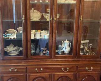 "Sleigh Bells in Savannah Lakes" in McCormick, SC Closing on Mon 12/11 at 8p. Pickup: Wed 12/13 2-6p. Please click here to view more photos, descriptions, and current bids:&nbsp;https://ctbids.com/estate-sale/25406