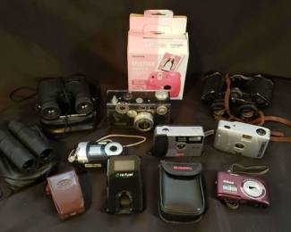 "Forest Hills Blessings" in Augusta, GA. Closing on Tue 12/12 at 8p. Pickup on Thu 12/14 from 12-6pm. Please click here to view more photos, descriptions, and current bids:&nbsp;https://ctbids.com/estate-sale/24990