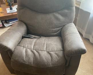 2 electric lazy boy chairs