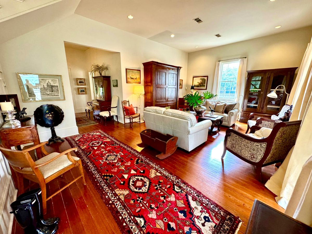 Half Price Sunday Charming Cottage in Black... starts on 12/16/2023