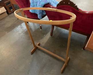 EMBROIDERY HOOP STAND