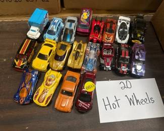 20 HOT WHEELS CARS