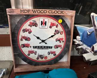 FARMALL TRACTOR CLOCK