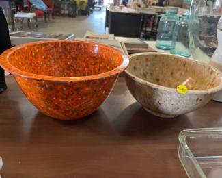 TWO MELAMINE MIXING BOWLS