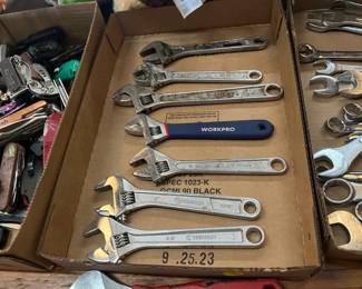 LOT OF WRENCHES