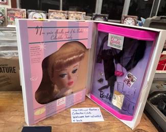 OFFICIAL BARBIE COLLECTOR WELCOME BOX SET