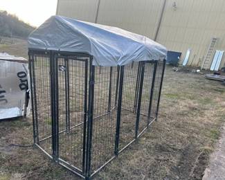 LARGE OUTDOOR DOG KENNEL