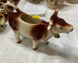 VINTAGE CREAMER COW
