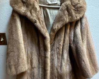 Littler Seattle Vintage Fur Jacket ML