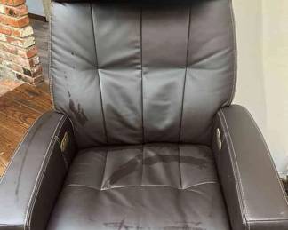 Positive Posture Recliner with Lift Assist