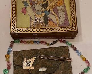 Gold Pendant Vintage Jewelry Decorative Jewelry Box