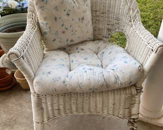 wicker arm chair
