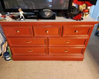 7 Drawer Dresser