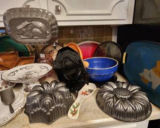 Bundt Cake Pans - Antique Dough Bowl