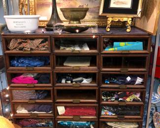S selection of textiles, men’s ties etc