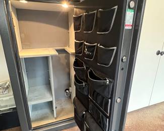 LIBERTY GUN SAFE LINCOLN SERIES PRICED HALF OF RETAIL