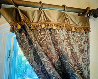 ALL CURTAINS FOR SALE 