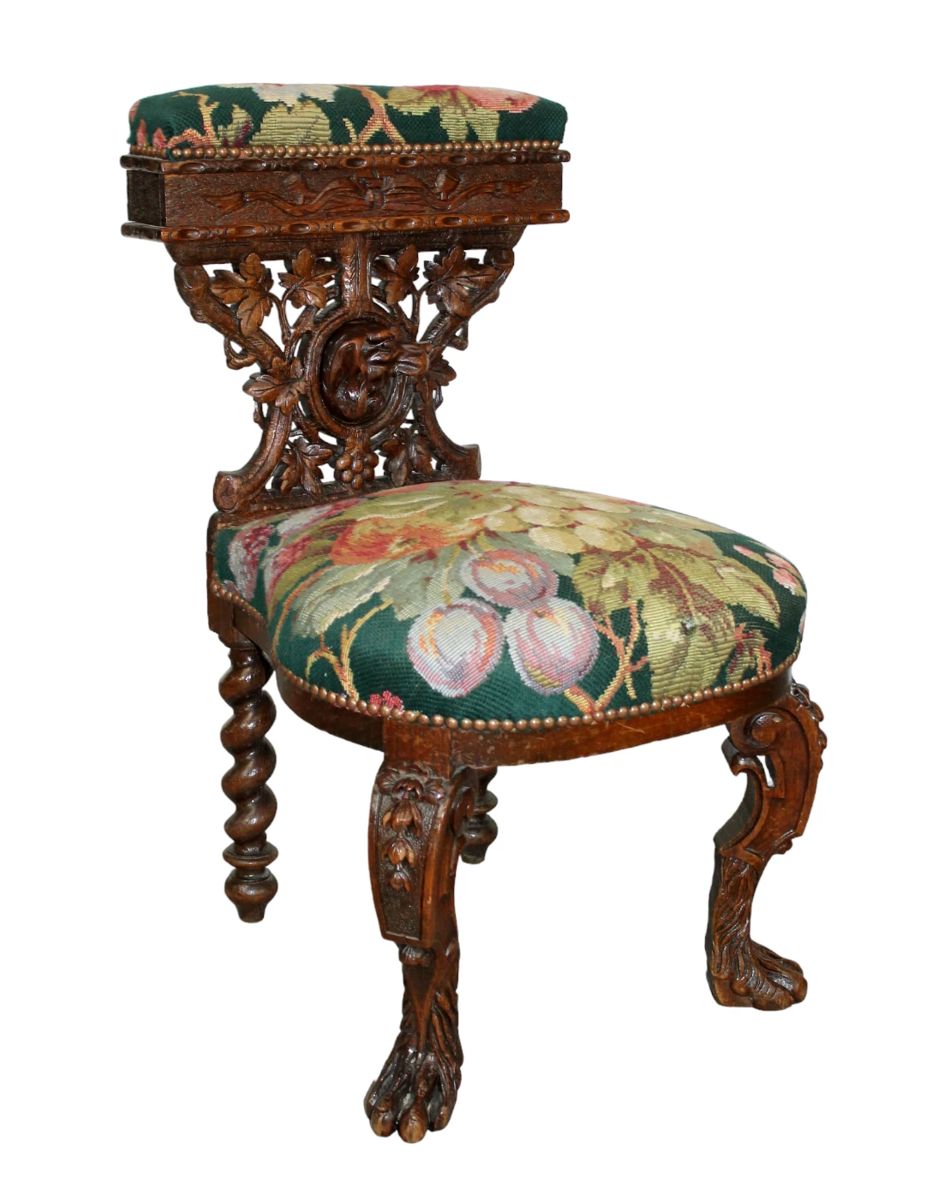 New Year's European Antiques Auction starts on 1/6/2024