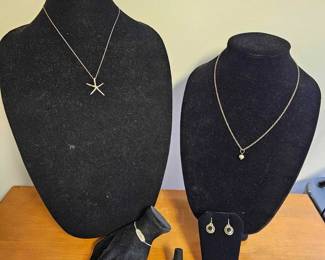 Sterling Silver SU Onyx Earrings Necklaces  Ring  Bracelet