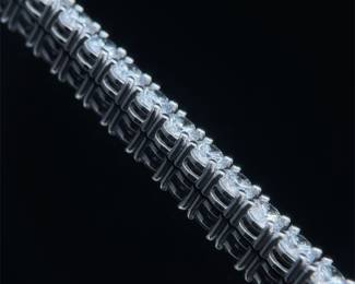 Brand New! 11 Carat Diamond Tennis Bracelet in 14k White Gold - Classic Elegance