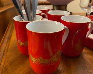 Set of 6 Otagiri Red/Gold Snow Sled Scene Mugs
