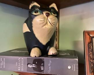  Pier 1 Wooden Black/White Cat Statue