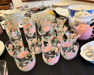 Franciscan Imperial Glassware Old Fashioned
Desert Rose Glasses - 6 Highball Glasses, 6 Stemless Wine Glasses, 4 Cocktail Glasses