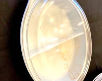 1960's 1.5 Qt Pyrex Blue Divided Dish with Clear & Gold Medallion Lid