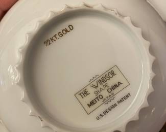 The Windsor Shape Meito China 22KT Gold Dinnerware Set