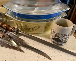 1960’s 1.5 Quart Pyrex Blue Divided Dish with Clear & Gold Medallion Lid, 1960's 2.5 Quart Golden Classic Casserole Dish