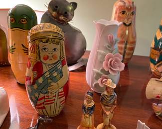 Statue of Liberty Themed Russian Nesting Doll, Dachshund Figurine, Sebastian Miniatures - Evangeline &  Sam Houston,Russian Wooden Frog Nesting Dolls