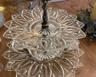 2 Tier Flower Shaped Glass Cupcake Stand 