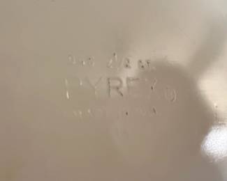 1960's 2.5 Quart Golden Classic Casserole Dish