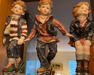3 De Capoli Children Skating Figurines