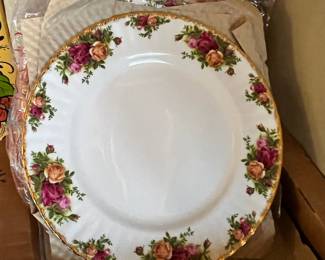 Royal Albert "Old Country Roses" Dinner Plates