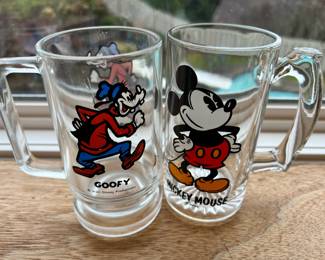 Set of 2 Disney Glass Mugs - Goofy, Mickey Mouse