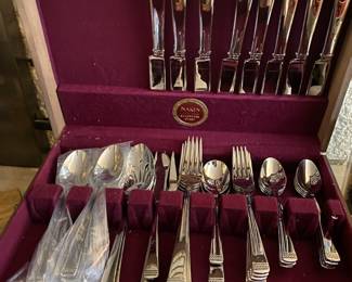 Naken Silverware Chest, Gorham Silverware Set