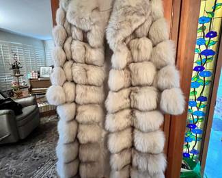Y. Dolores Deaver Full Length Silver Fox Fur Bubble Coat 