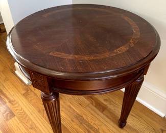 Lovely Round End Table With Cherry Finish